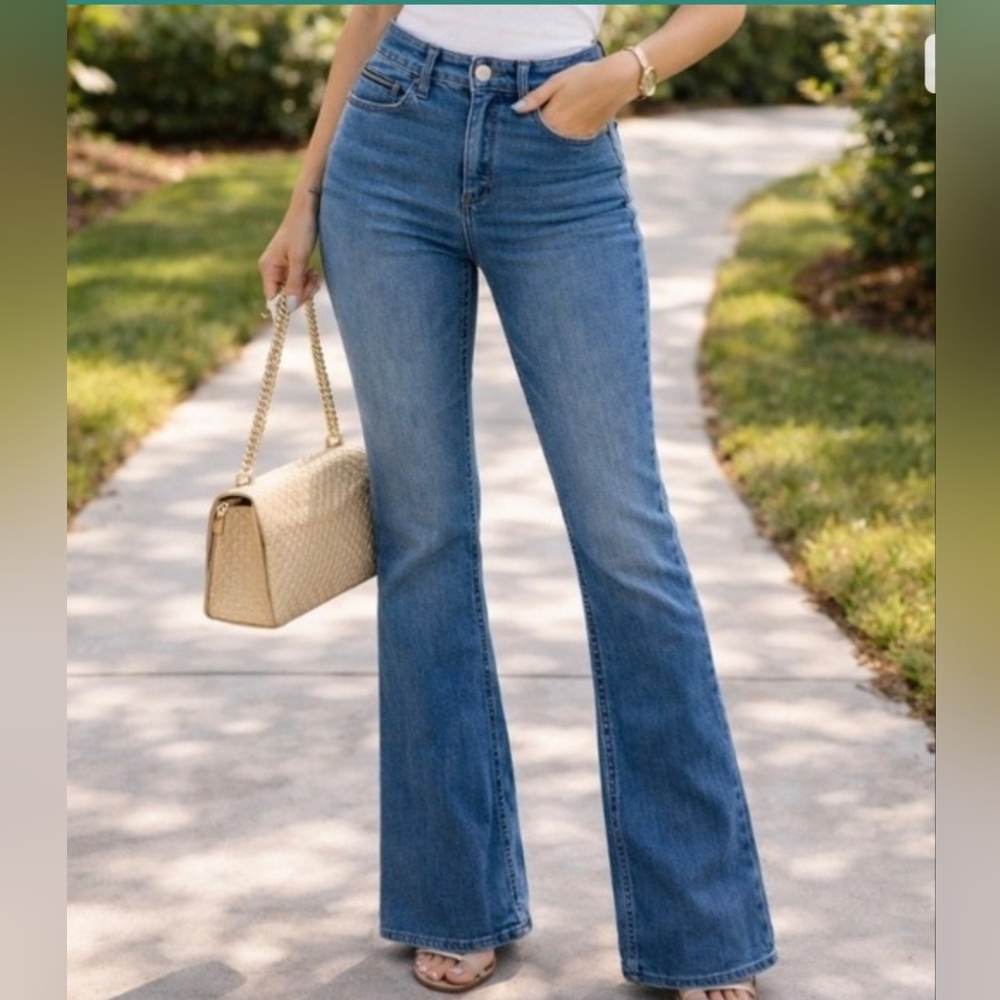 Athleta SculptTek Flare Jeans Blue Size 8 Tall High Rise Zipper Detail